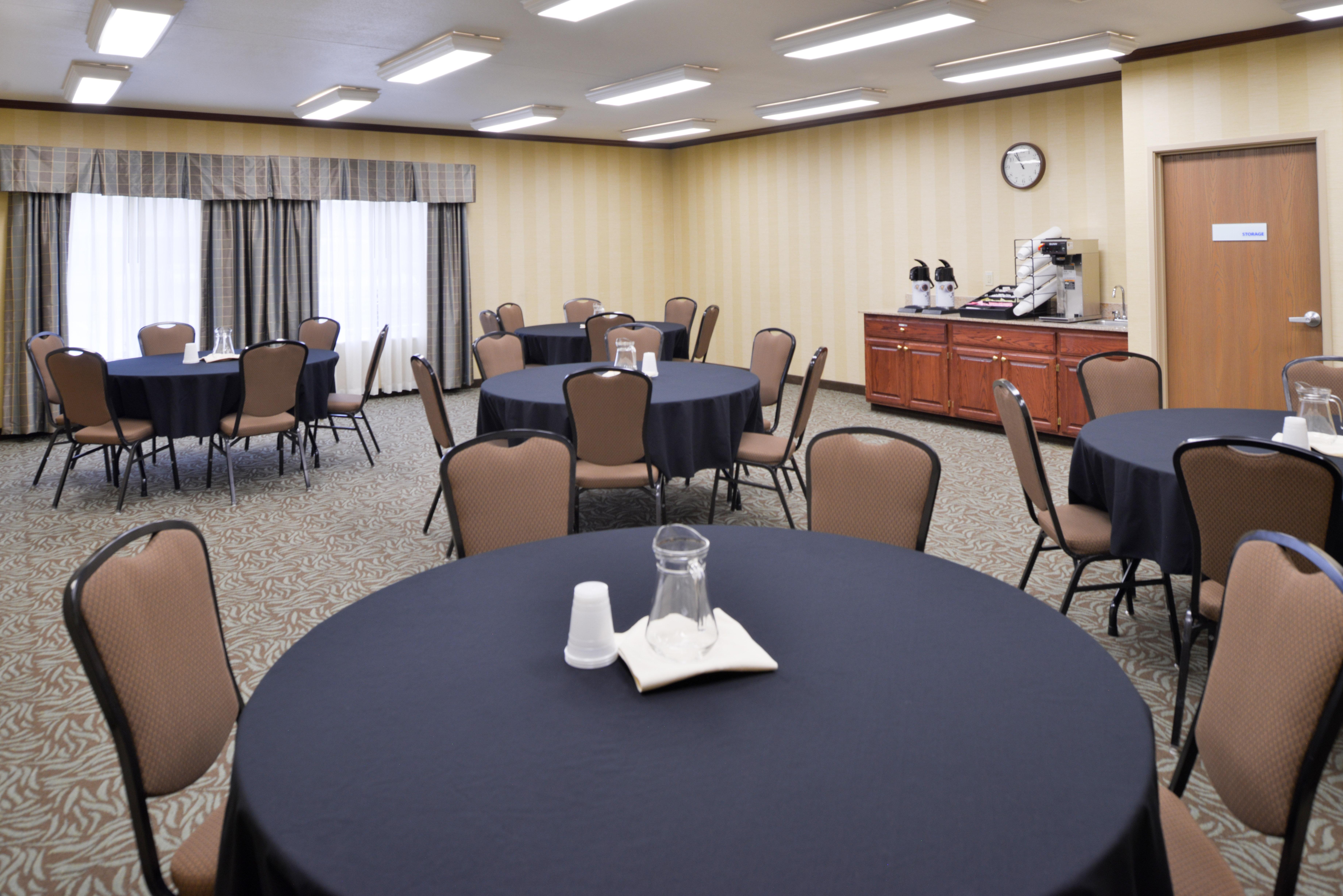 Holiday Inn Express Hotel & Suites Sioux Falls At Empire Mall By Ihg Exteriör bild
