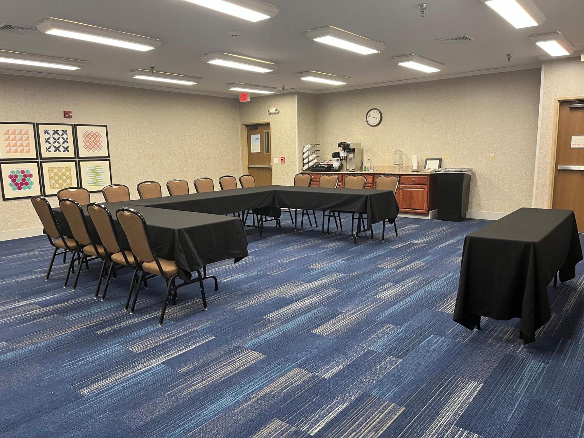 Holiday Inn Express Hotel & Suites Sioux Falls At Empire Mall By Ihg Exteriör bild